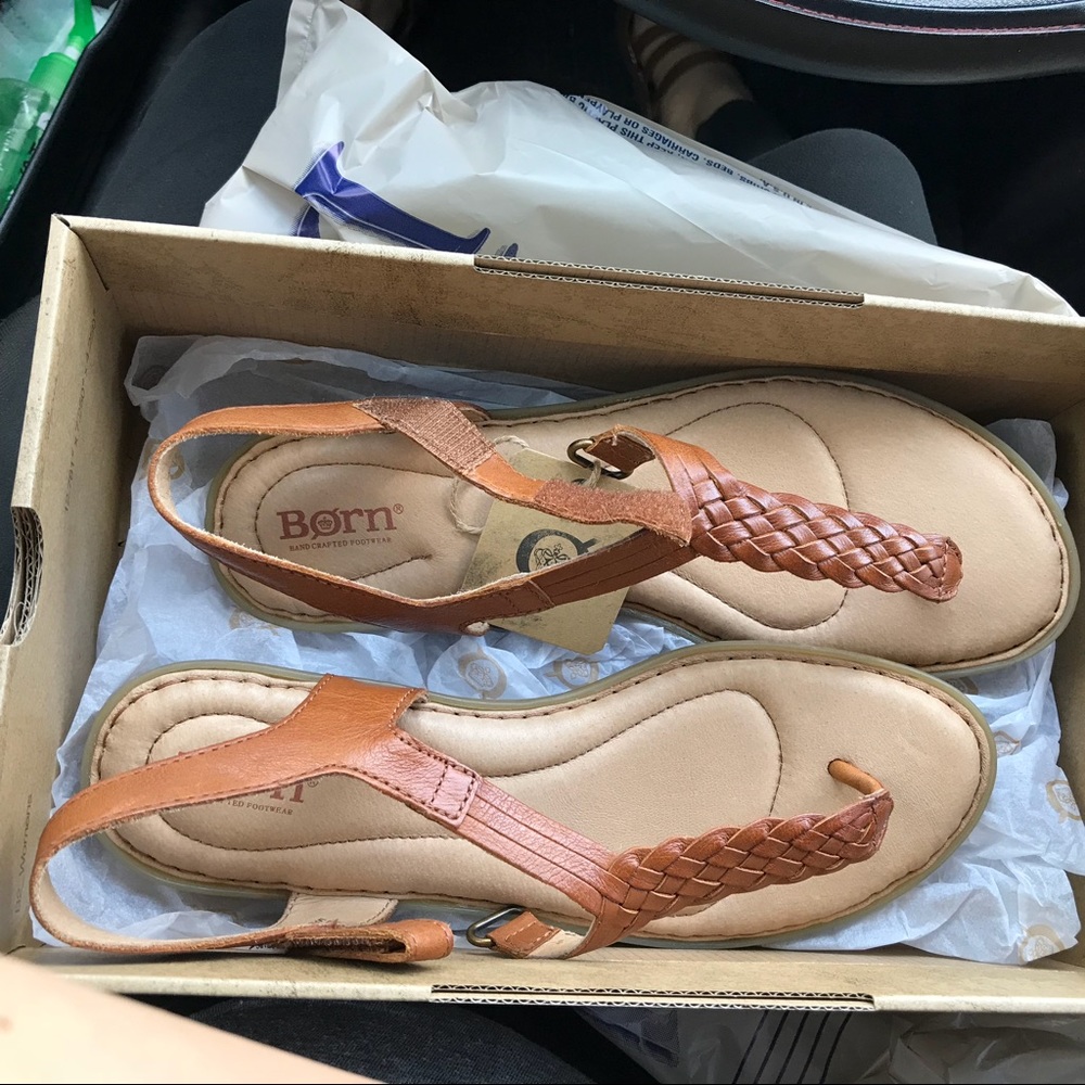 Born sandals